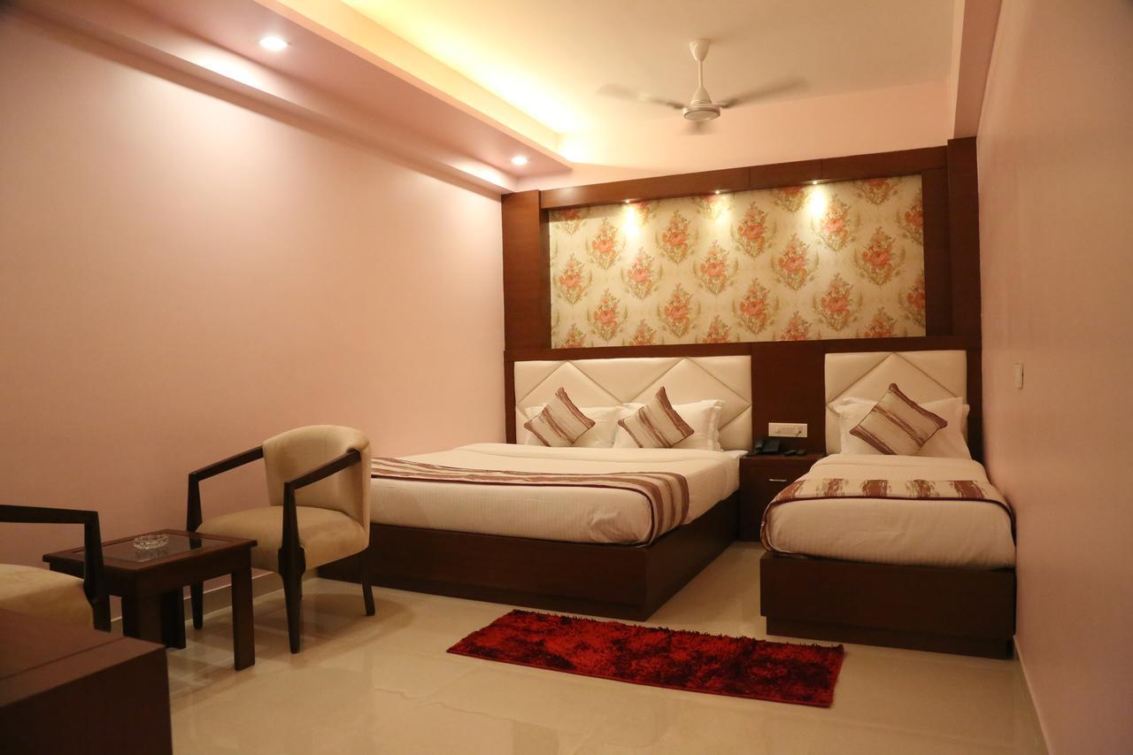 Hotel Varanasi Inn Eksteriør billede